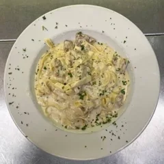 Fettuccine Alfredo